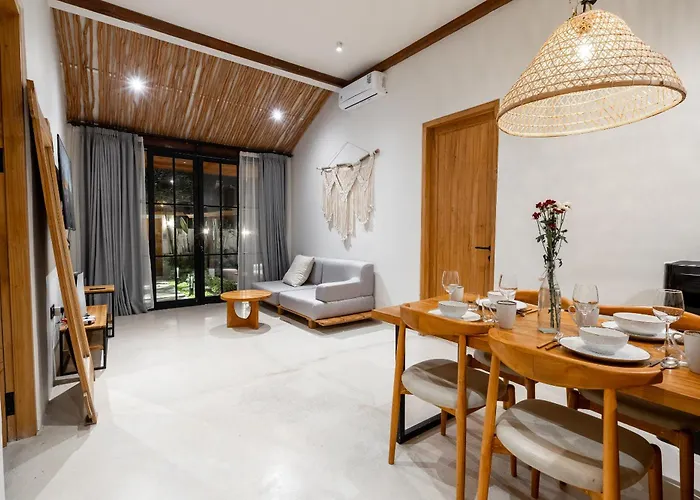 Villa Hijau By Evdekimi - Charming 2br Escape With Pool, Outdoor Lounge, Lush Garden *
