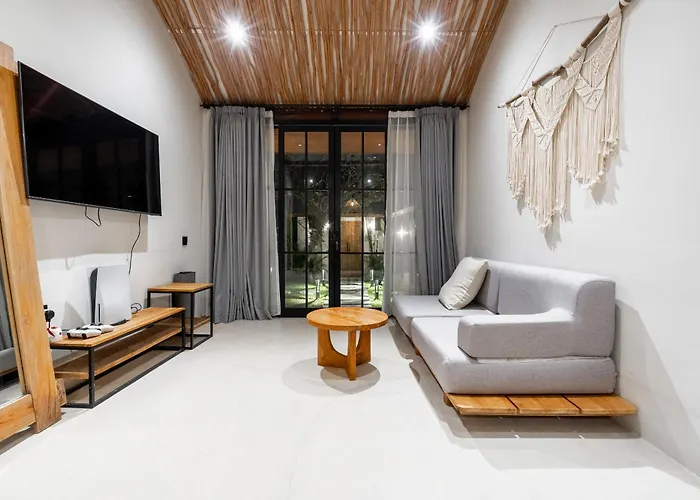 Villa Hijau By Evdekimi - Charming 2br Escape With Pool, Outdoor Lounge, Lush Garden