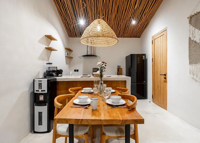 Hijau By Evdekimi - Charming 2br Escape With Pool, Outdoor Lounge, Lush Garden Villa *