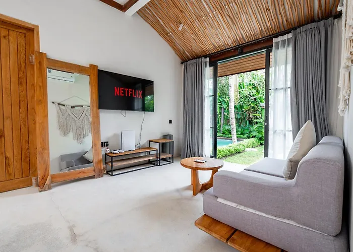 Hijau By Evdekimi - Charming 2br Escape With Pool, Outdoor Lounge, Lush Garden *