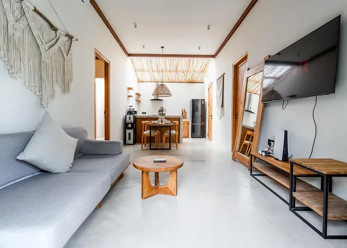 Hijau By Evdekimi - Charming 2br Escape With Pool, Outdoor Lounge, Lush Garden *