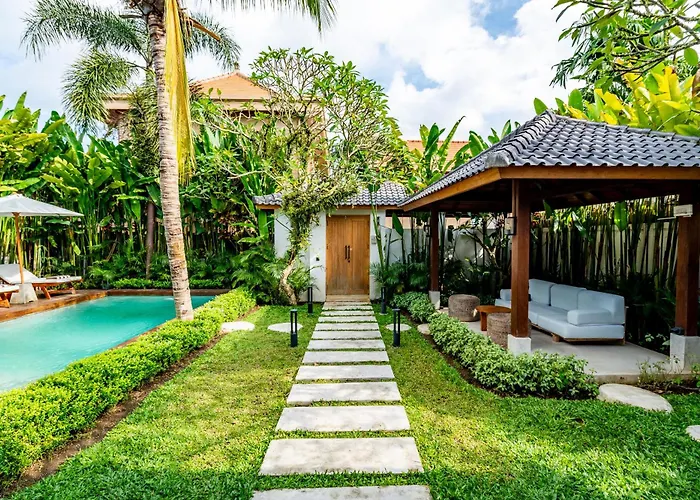 Hijau By Evdekimi - Charming 2br Escape With Pool, Outdoor Lounge, Lush Garden Villa
